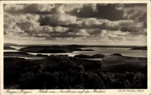 Ak Bergen auf Rügen, Rugard, Blick vom Aussichtsturm, Boddenlandschaft, Dr. Schneider, Bergen