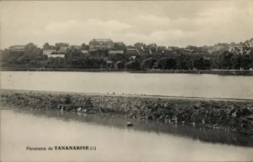 Ak Antananarivo Tananarive Madagaskar, Panorama von  Flussansicht, Landschaft