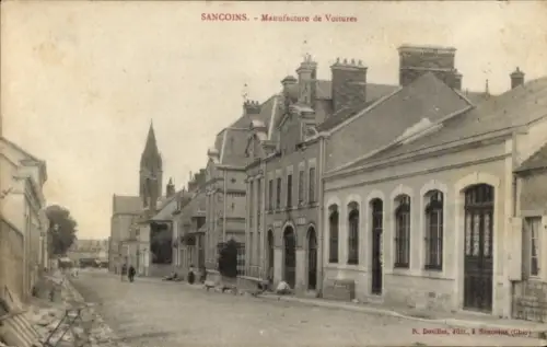 Ak Sancoins Cher,  Manufacture de Voitures, Straße mit Gebäuden, Schwarz-Weiß-Foto