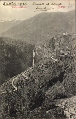 Ak Stalheim Norwegen,  Berglandschaft, Serpentinenstraße, Wasserfall