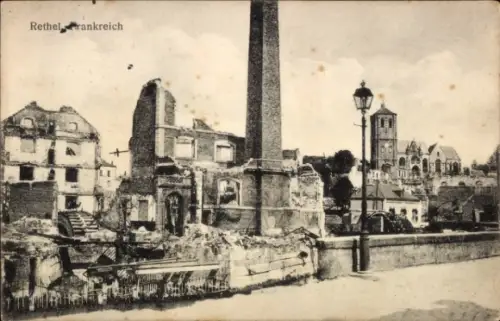 Ak Rethel Ardennes, Kriegszerstörung, Trümmer, Ruinen