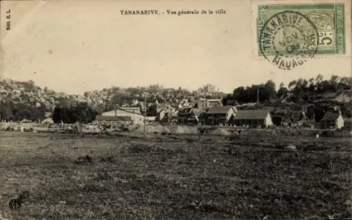 Ak Antananarivo Tananarive Madagaskar,  allgemeine Stadtansicht, Häuser, Landschaft, Poststempel