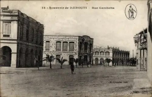 Ak Djibouti Dschibuti, Souvenir de  Rue Gambetta,  Gebäude, Straße