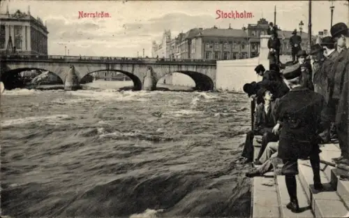 Ak Stockholm Schweden, Norrström,  Fluss, Brücke, Menschen,  