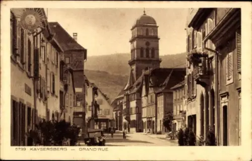 Ak Kaysersberg Elsass Haut Rhin, Straße mit Häusern, Uhrturm, Menschen, sepiafarbene Darstellung