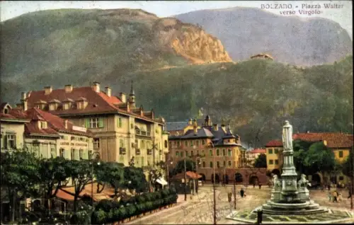 Ak Bozen Bolzano Südtirol, Piazza Walter, verso Virgolo, Denkmal