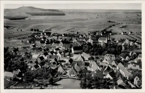 Ak Uttenweiler in Württemberg, Luftaufnahme von  ländliche Umgebung, Häuser, Felder