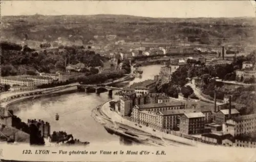 Ak Lyon Rhône,  Flussansicht, Mont d'Or, 