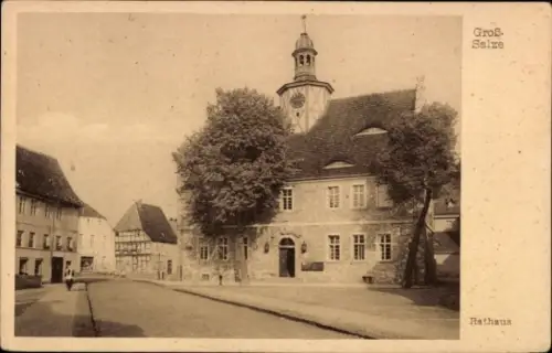 Ak Groß Salze Salzelmen Schönebeck an der Elbe, Rathaus,  Uhrturm, Bäume, Straßenansicht
