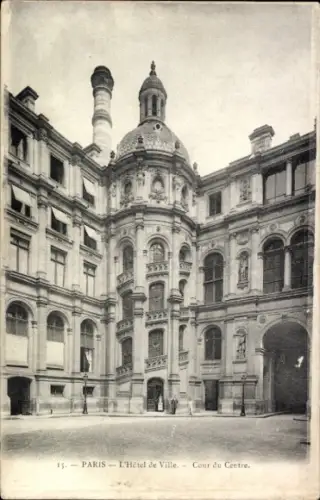 CPA Paris IV, Hotel de Ville, Cour du Centre