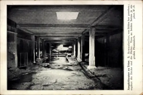 Ak Trier an der Mosel, Amphitheater zu  Arenakeller, von Süden, große Pfostenlöcher