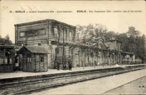 CPA Senlis Oise, Gare Interieur, Guerre Septembre 1914