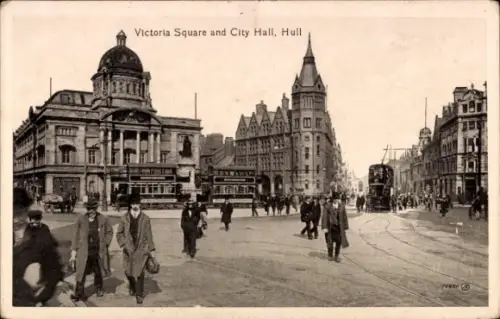 Ak Hull Kingston upon Hull Yorkshire England, Victoria Square, City Hall, Menschen, Straßenbahn