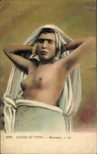 Ak Maghreb, Barbusige Frau