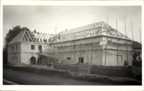 Foto Ak Fridolfing in Oberbayern, Hansa-Kino im Bau