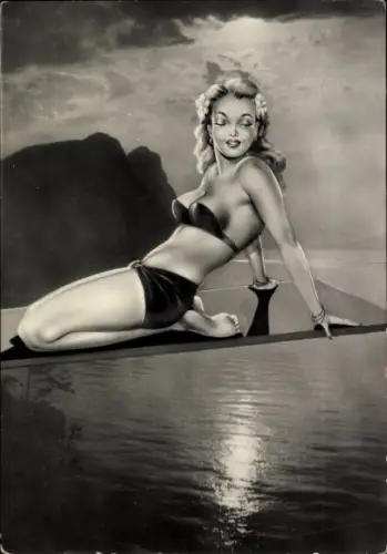 Ak Frau im Bikini, Erotik