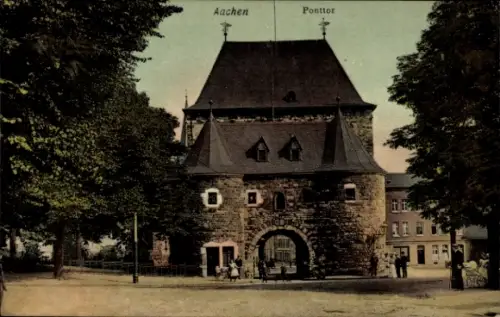 Ak Aachen,  Ponttor,  Stadtmauer, Menschen, Bäume