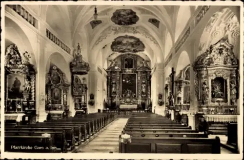Ak Gars am Inn Oberbayern, Pfarrkirche Gars a. Inn, Innenansicht, Kirchenbänke, Altäre