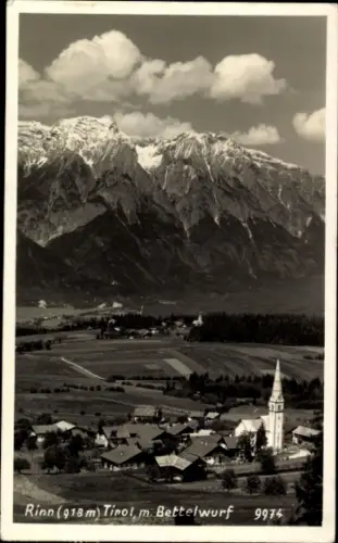 Ak Rinn in Tirol, Gesamtansicht mit Bettelwurf