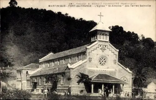 Ak Fort de France Martinique, L'Eglise St-Antoine,  Kirche, Landschaft