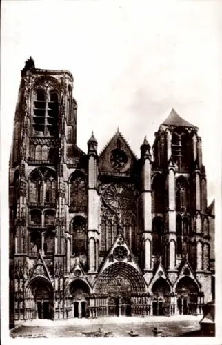 Ak Bourges Cher, Fassade der Kathedrale, Schwarz-Weiß-Foto, Bourges