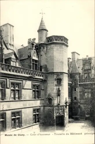 CPA Paris V, Musée de Cluny, Cour d'honneur, Tourelle du Bâtiment principale