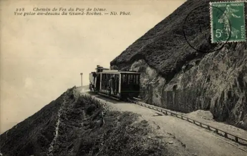 CPA Chemin de Fer du Puy de Dôme, vue prise au-dessus du Grand-Rocher