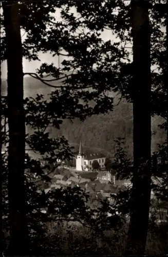 Ak Burbach Kreis Siegen, Durchblick zur Kirche, Wald