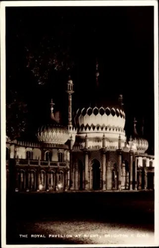 Ak Brighton East Sussex England, Royal Pavilion bei Nacht,   von 1957
