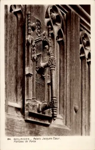 Ak Bourges Cher, Detailaufnahme eines Türklopfers, Palais Jacques Cœur, Holzschnitt
