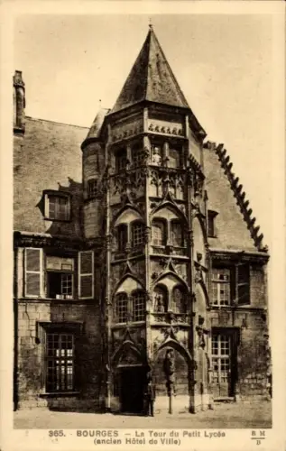 Ak Bourges Cher, La Tour du Petit Lycée,  s Gebäude, schwarz-weiß, Detailaufnahme