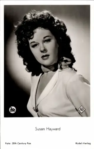 Ak Schauspielerin Susan Hayward in Schnee am Kilimandscharo, Portrait