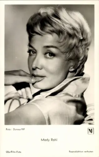 Ak Schauspielerin Mady Rahl, Portrait