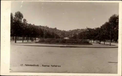 Ak Antananarivo Tananarive Madagaskar, Avenue Fallières,  Bäume, Parklandschaft