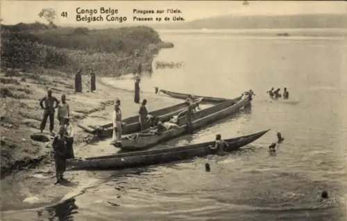 Ak Congo Belge DR Kongo Zaire, Congo Belge, Belgisch  Pirogues sur l'Uele, Prausen op de Uele