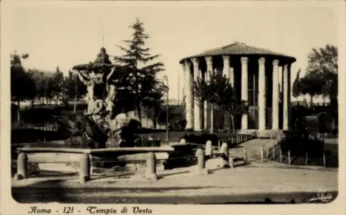Ak Roma Rom Lazio, Tempio di Vesta, Brunnen, Bäume, Säulen, Rom