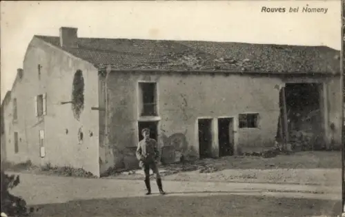 Ak Rouves Meurthe et Moselle, Kriegsschauplatz 1. WK, deutscher Soldat