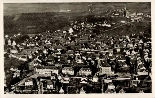 Ak Neckarsulm in Württemberg, Luftaufnahme von  Häuser, Straßen, Landschaft