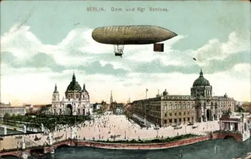 Ak Berlin Mitte, Zeppelin über dem Dom und Königlichen Schloss