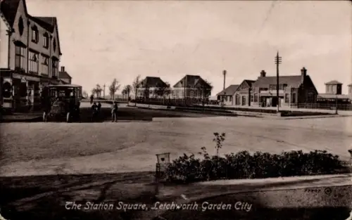 PC Letchworth Garden City East England, Station Square