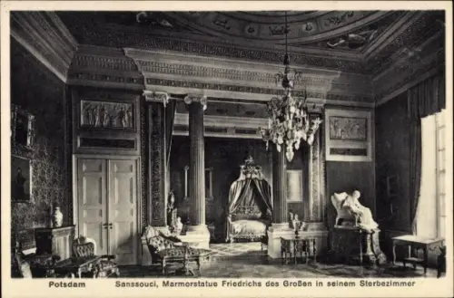 Ak Potsdam Sanssouci, Marmorstatue Friedrichs des Großen, Sterbezimmer, Sanssouci