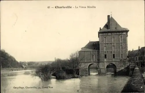 Ak Charleville Mézières Ardennes,  Le Vieux Moulin, Fluss, Gebäude