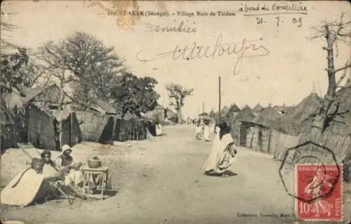 Ak Dakar Senegal,  Senegal, Dorfansicht, Einheimische, traditionelle Kleidung