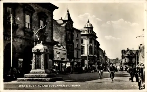 Ak Truro Cornwall England, Kriegsgedenkstatue, Boscawen Street,  Schwarz-Weiß-Foto