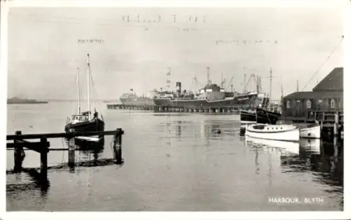 Ak Blyth Northumberland England, Hafenansicht, Schiffe, Boote, Blyth