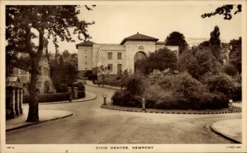 Ak Newport Monmouthshire Wales, Civic Centre  Tuck Card, sepia-toned Bild