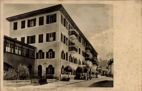 Ak Berchtesgaden in Oberbayern, Hotel Bellevue,  Gebäude mit Fenstern, Balkonen, Bäumen