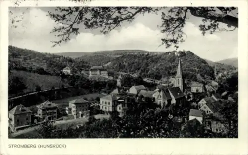 Ak Stromberg im Hunsrück, Stromberg, Hunsrück, Landschaft, Kirche, Häuser, Bäume