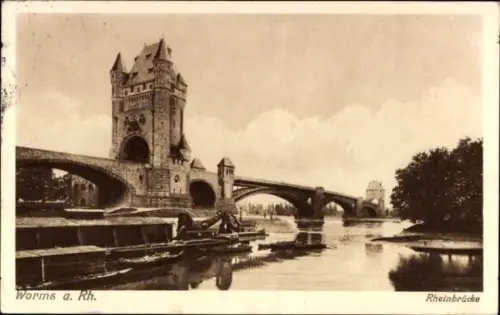 Ak Worms am Rhein, Worms a. Rh., Rheinbrücke, Flusslandschaft, Schiffe