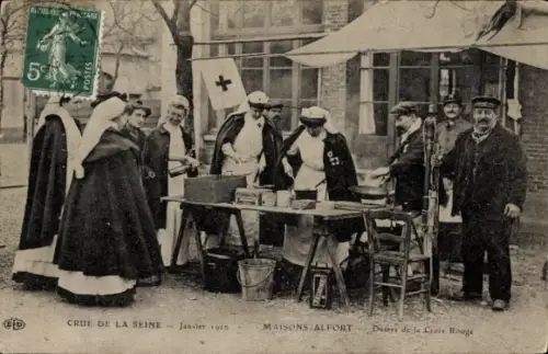 CPA Maisons Alfort Val de Marne, Crue de la Seine, Janvier 1910, Dames de la Crois Rouge